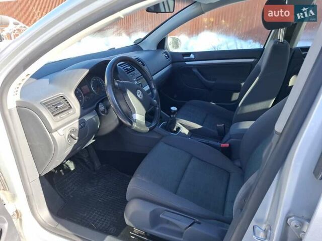 Сірий Фольксваген Гольф, об'ємом двигуна 1.6 л та пробігом 184 тис. км за 5600 $, фото 9 на Automoto.ua
