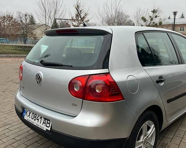 Серый Фольксваген Гольф, объемом двигателя 1.6 л и пробегом 209 тыс. км за 5900 $, фото 4 на Automoto.ua