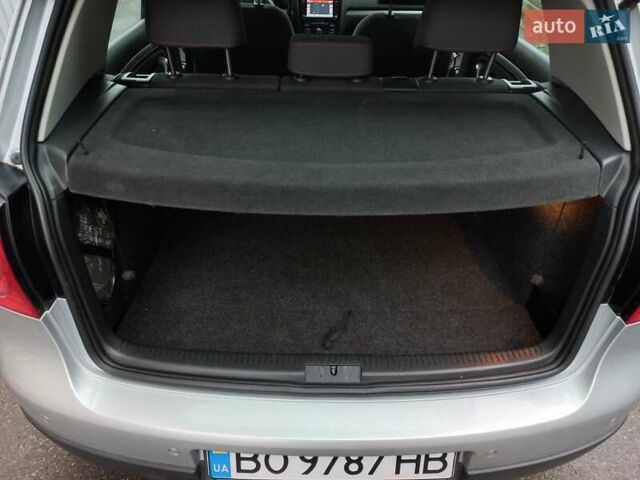 Серый Фольксваген Гольф, объемом двигателя 1.4 л и пробегом 216 тыс. км за 5800 $, фото 24 на Automoto.ua