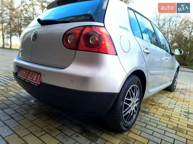 Серый Фольксваген Гольф, объемом двигателя 1.4 л и пробегом 235 тыс. км за 4699 $, фото 10 на Automoto.ua