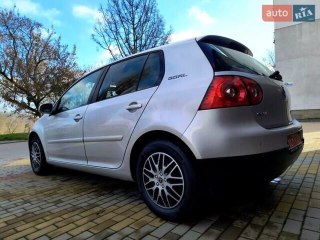 Серый Фольксваген Гольф, объемом двигателя 1.4 л и пробегом 235 тыс. км за 4699 $, фото 4 на Automoto.ua