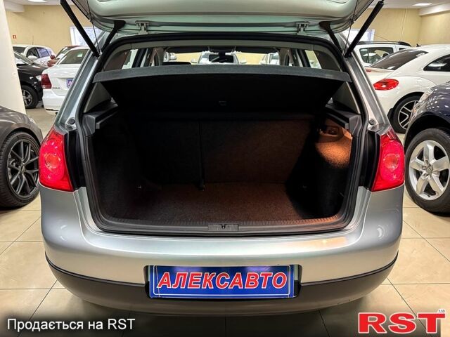 Серый Фольксваген Гольф, объемом двигателя 1.6 л и пробегом 187 тыс. км за 6500 $, фото 5 на Automoto.ua