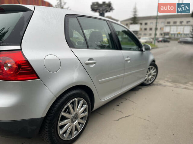 Серый Фольксваген Гольф, объемом двигателя 1.6 л и пробегом 216 тыс. км за 5750 $, фото 13 на Automoto.ua