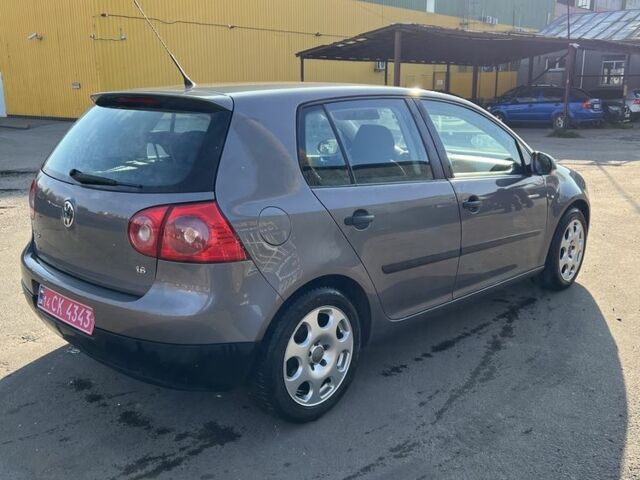 Сірий Фольксваген Гольф, об'ємом двигуна 1.6 л та пробігом 235 тис. км за 6500 $, фото 4 на Automoto.ua