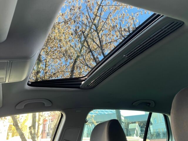 Серый Фольксваген Гольф, объемом двигателя 1.4 л и пробегом 211 тыс. км за 5400 $, фото 3 на Automoto.ua