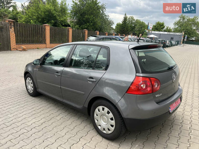 Серый Фольксваген Гольф, объемом двигателя 1.6 л и пробегом 245 тыс. км за 5600 $, фото 2 на Automoto.ua
