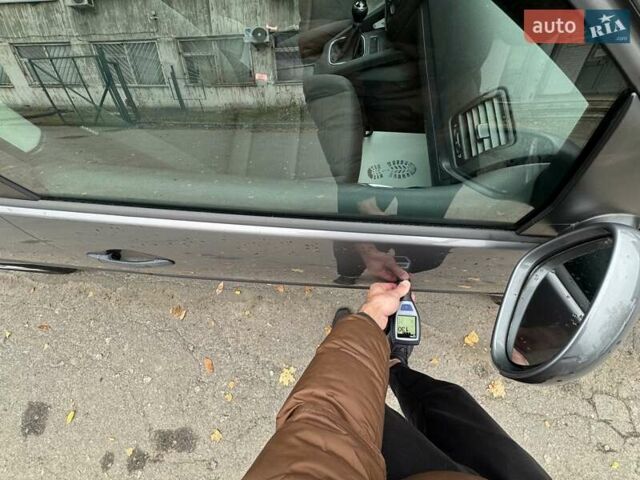 Серый Фольксваген Гольф, объемом двигателя 1.6 л и пробегом 262 тыс. км за 6950 $, фото 108 на Automoto.ua