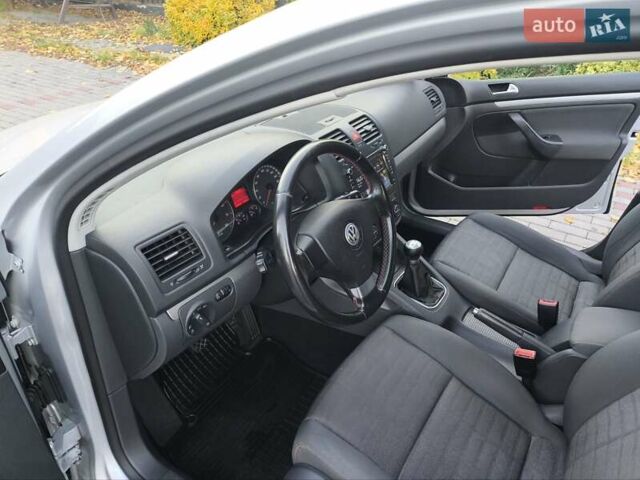 Серый Фольксваген Гольф, объемом двигателя 1.39 л и пробегом 199 тыс. км за 5500 $, фото 1 на Automoto.ua