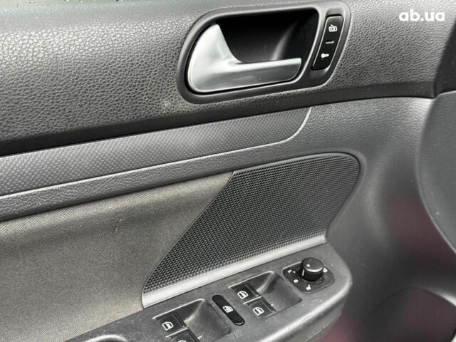 Сірий Фольксваген Гольф, об'ємом двигуна 1.4 л та пробігом 288 тис. км за 4490 $, фото 25 на Automoto.ua