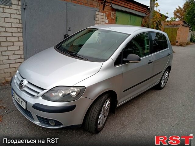 Серый Фольксваген Гольф, объемом двигателя 1.6 л и пробегом 240 тыс. км за 5400 $, фото 1 на Automoto.ua