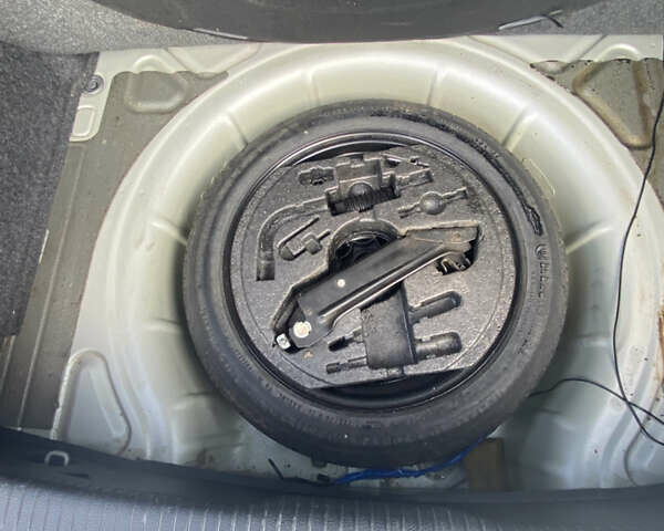 Серый Фольксваген Гольф, объемом двигателя 1.6 л и пробегом 240 тыс. км за 5000 $, фото 11 на Automoto.ua