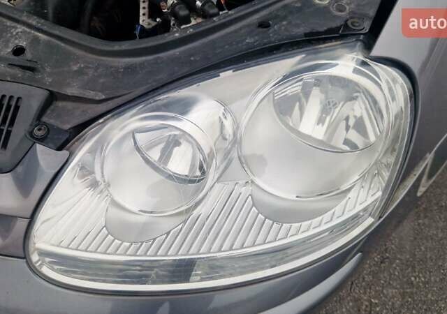 Серый Фольксваген Гольф, объемом двигателя 1.4 л и пробегом 229 тыс. км за 5432 $, фото 41 на Automoto.ua