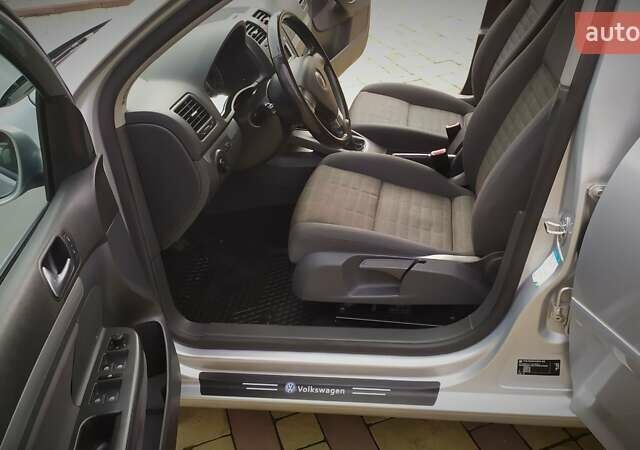 Сірий Фольксваген Гольф, об'ємом двигуна 1.6 л та пробігом 200 тис. км за 6950 $, фото 117 на Automoto.ua