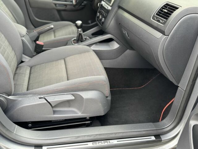 Сірий Фольксваген Гольф, об'ємом двигуна 0 л та пробігом 169 тис. км за 5700 $, фото 20 на Automoto.ua