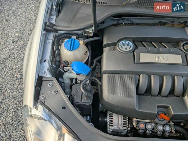 Серый Фольксваген Гольф, объемом двигателя 1.6 л и пробегом 244 тыс. км за 5950 $, фото 46 на Automoto.ua
