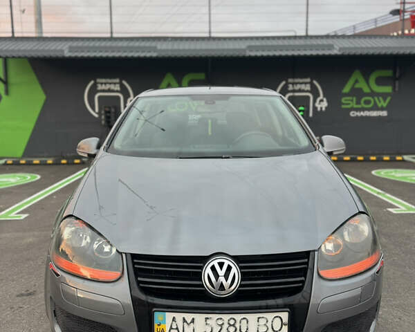 Сірий Фольксваген Гольф, об'ємом двигуна 1.39 л та пробігом 172 тис. км за 5100 $, фото 2 на Automoto.ua