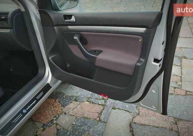 Серый Фольксваген Гольф, объемом двигателя 0 л и пробегом 200 тыс. км за 7100 $, фото 107 на Automoto.ua