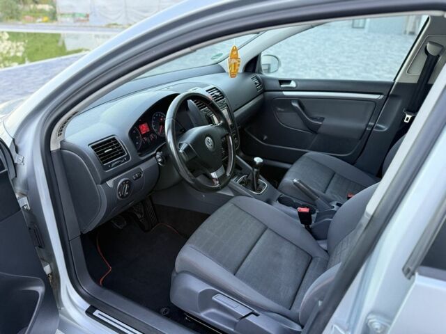 Серый Фольксваген Гольф, объемом двигателя 1.4 л и пробегом 175 тыс. км за 5700 $, фото 16 на Automoto.ua