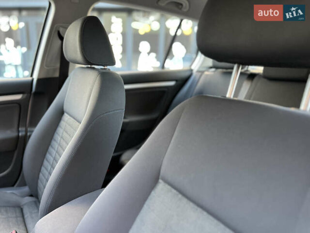 Сірий Фольксваген Гольф, об'ємом двигуна 1.4 л та пробігом 185 тис. км за 6450 $, фото 85 на Automoto.ua