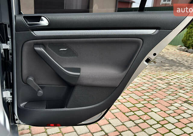 Серый Фольксваген Гольф, объемом двигателя 1.6 л и пробегом 178 тыс. км за 6556 $, фото 42 на Automoto.ua