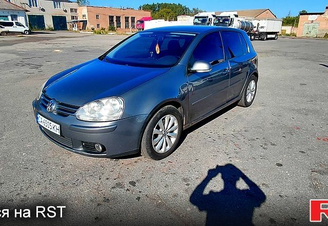 Серый Фольксваген Гольф, объемом двигателя 1.4 л и пробегом 262 тыс. км за 4650 $, фото 1 на Automoto.ua