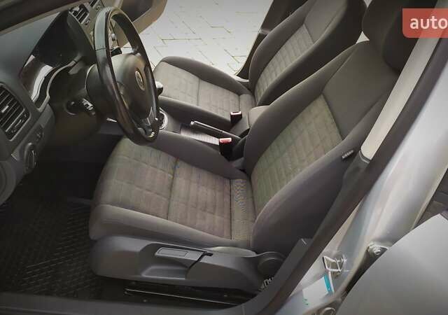 Сірий Фольксваген Гольф, об'ємом двигуна 1.6 л та пробігом 200 тис. км за 6950 $, фото 161 на Automoto.ua