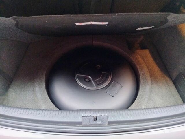 Серый Фольксваген Гольф, объемом двигателя 1.6 л и пробегом 233 тыс. км за 5999 $, фото 7 на Automoto.ua