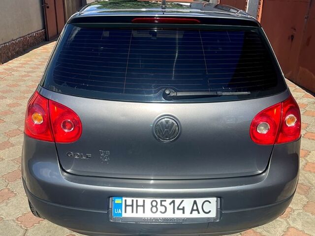 Серый Фольксваген Гольф, объемом двигателя 2 л и пробегом 300 тыс. км за 6100 $, фото 6 на Automoto.ua
