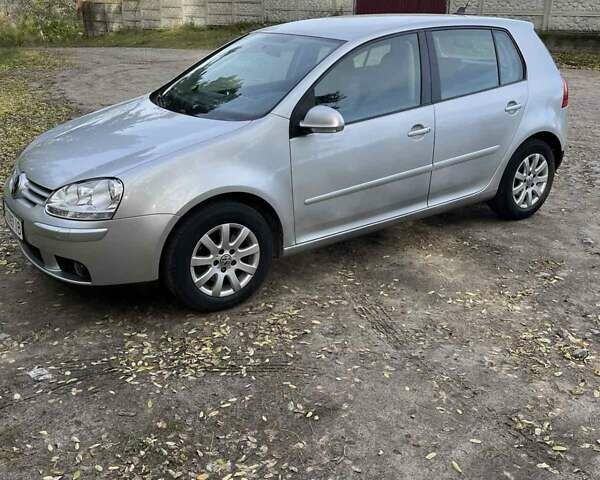 Серый Фольксваген Гольф, объемом двигателя 1.39 л и пробегом 204 тыс. км за 5400 $, фото 2 на Automoto.ua