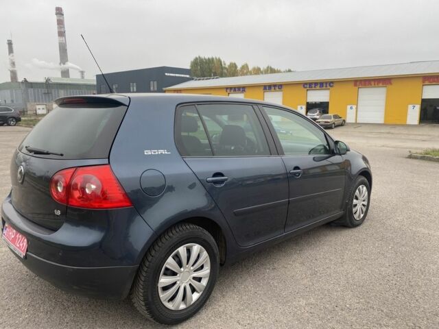 Серый Фольксваген Гольф, объемом двигателя 1.6 л и пробегом 240 тыс. км за 5999 $, фото 3 на Automoto.ua