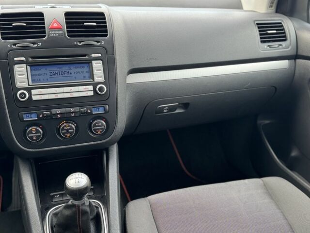 Сірий Фольксваген Гольф, об'ємом двигуна 0 л та пробігом 169 тис. км за 5700 $, фото 22 на Automoto.ua