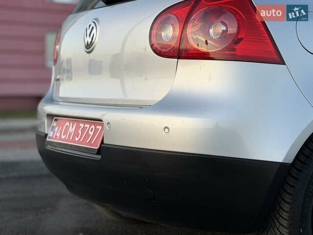 Сірий Фольксваген Гольф, об'ємом двигуна 1.6 л та пробігом 184 тис. км за 8499 $, фото 16 на Automoto.ua