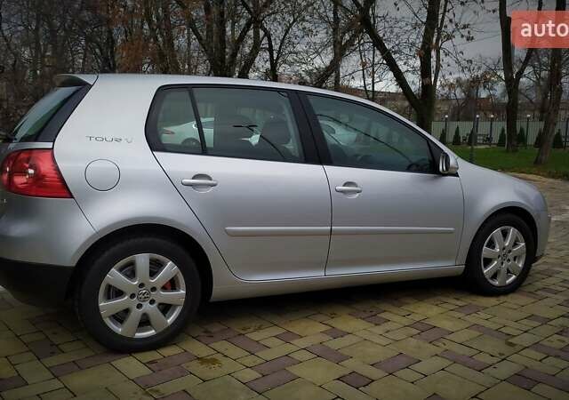 Сірий Фольксваген Гольф, об'ємом двигуна 1.6 л та пробігом 200 тис. км за 6950 $, фото 46 на Automoto.ua