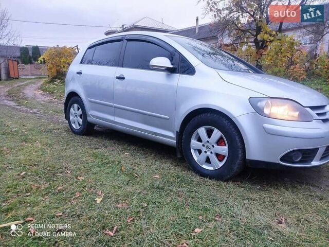 Серый Фольксваген Гольф, объемом двигателя 1.9 л и пробегом 263 тыс. км за 5800 $, фото 2 на Automoto.ua