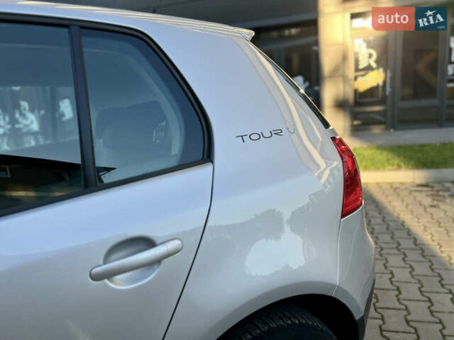 Сірий Фольксваген Гольф, об'ємом двигуна 1.4 л та пробігом 185 тис. км за 6450 $, фото 48 на Automoto.ua