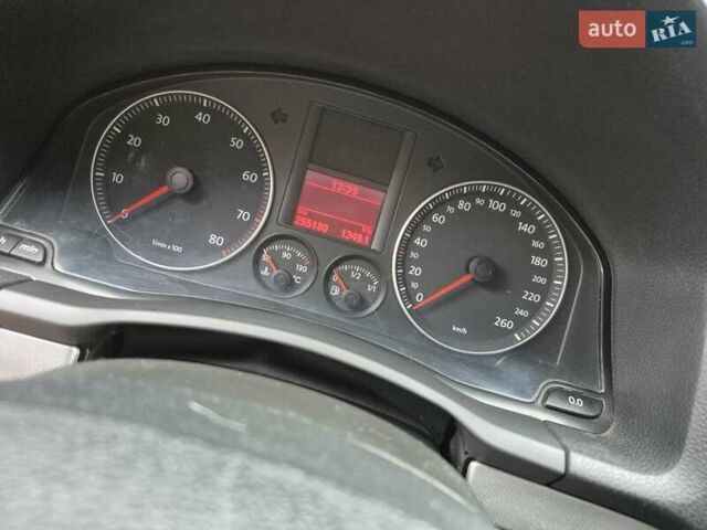 Сірий Фольксваген Гольф, об'ємом двигуна 1.6 л та пробігом 255 тис. км за 5600 $, фото 15 на Automoto.ua
