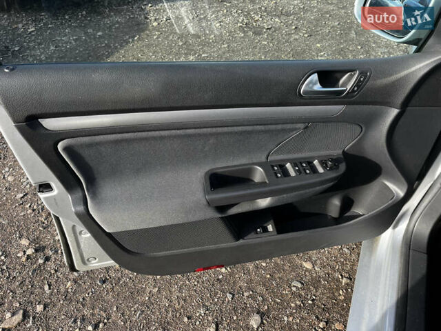 Сірий Фольксваген Гольф, об'ємом двигуна 1.4 л та пробігом 184 тис. км за 4899 $, фото 10 на Automoto.ua
