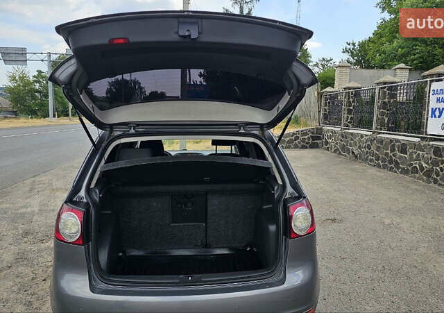 Серый Фольксваген Гольф, объемом двигателя 1.39 л и пробегом 270 тыс. км за 6000 $, фото 12 на Automoto.ua