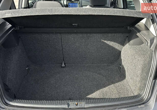 Серый Фольксваген Гольф, объемом двигателя 1.6 л и пробегом 182 тыс. км за 5999 $, фото 9 на Automoto.ua