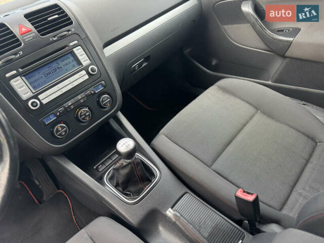 Серый Фольксваген Гольф, объемом двигателя 1.4 л и пробегом 169 тыс. км за 5700 $, фото 49 на Automoto.ua