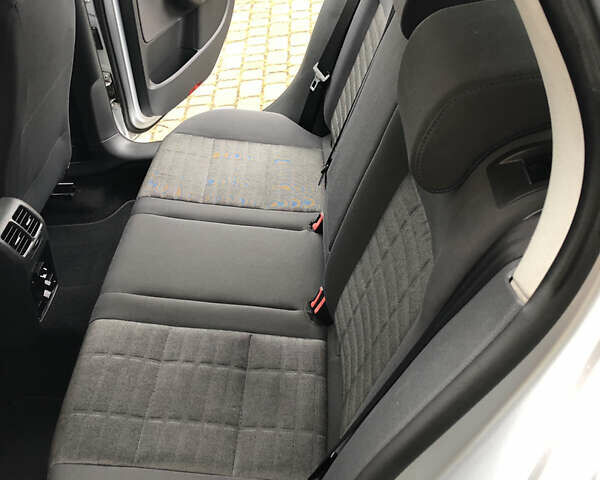 Сірий Фольксваген Гольф, об'ємом двигуна 1.6 л та пробігом 256 тис. км за 5999 $, фото 11 на Automoto.ua