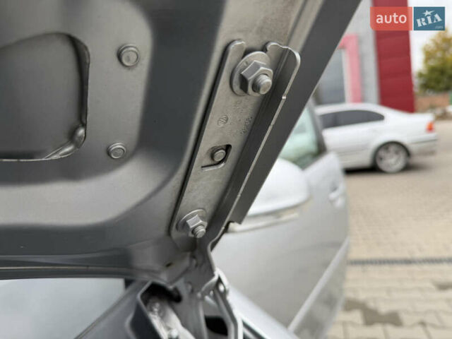 Серый Фольксваген Гольф, объемом двигателя 1.6 л и пробегом 212 тыс. км за 6450 $, фото 49 на Automoto.ua