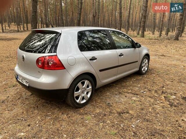 Серый Фольксваген Гольф, объемом двигателя 1.6 л и пробегом 235 тыс. км за 6500 $, фото 11 на Automoto.ua