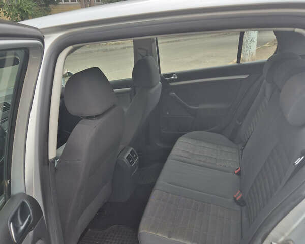 Сірий Фольксваген Гольф, об'ємом двигуна 1.4 л та пробігом 203 тис. км за 5750 $, фото 6 на Automoto.ua