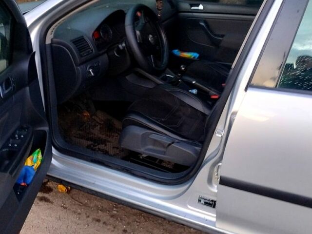 Серый Фольксваген Гольф, объемом двигателя 1.9 л и пробегом 206 тыс. км за 5700 $, фото 7 на Automoto.ua