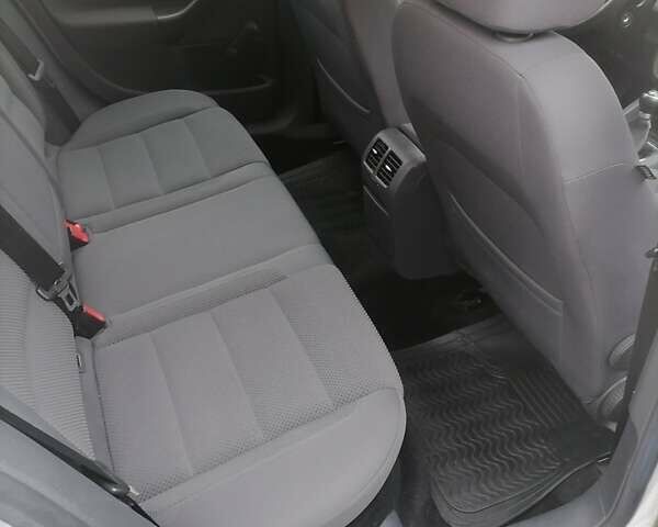 Серый Фольксваген Гольф, объемом двигателя 1.4 л и пробегом 204 тыс. км за 5300 $, фото 10 на Automoto.ua