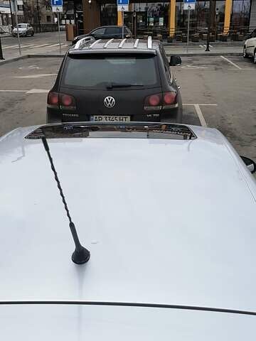 Сірий Фольксваген Гольф, об'ємом двигуна 1.39 л та пробігом 252 тис. км за 6000 $, фото 4 на Automoto.ua