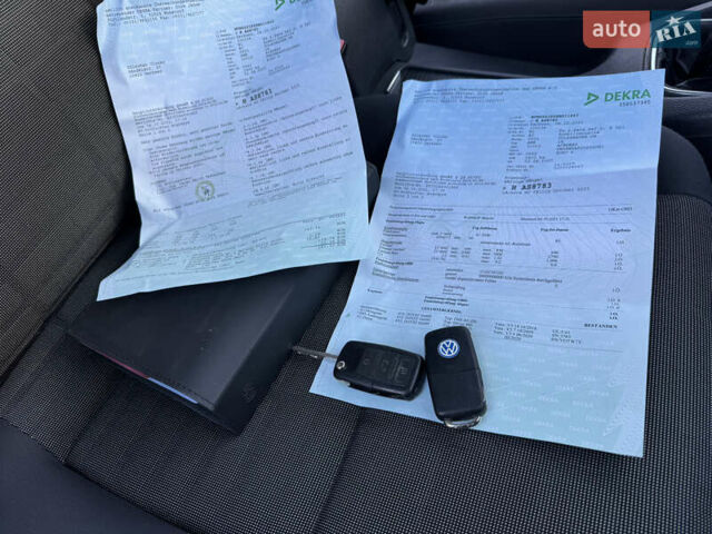 Серый Фольксваген Гольф, объемом двигателя 1.6 л и пробегом 240 тыс. км за 5850 $, фото 27 на Automoto.ua