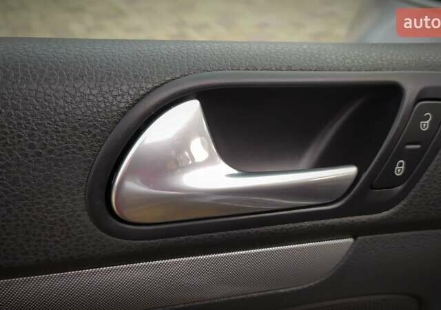 Сірий Фольксваген Гольф, об'ємом двигуна 1.6 л та пробігом 200 тис. км за 6950 $, фото 134 на Automoto.ua