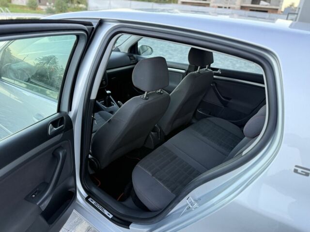 Серый Фольксваген Гольф, объемом двигателя 1.4 л и пробегом 175 тыс. км за 5700 $, фото 20 на Automoto.ua